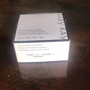 Ivory 1 mineral powder